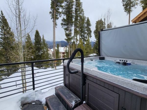 Luxury Peak 8 Ski in ski out 6 bedroom in the heart of Breck!